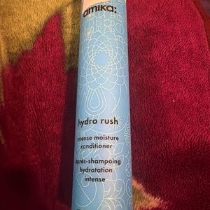 amika Hydro Rush Intense Moisture Conditioner - Blue